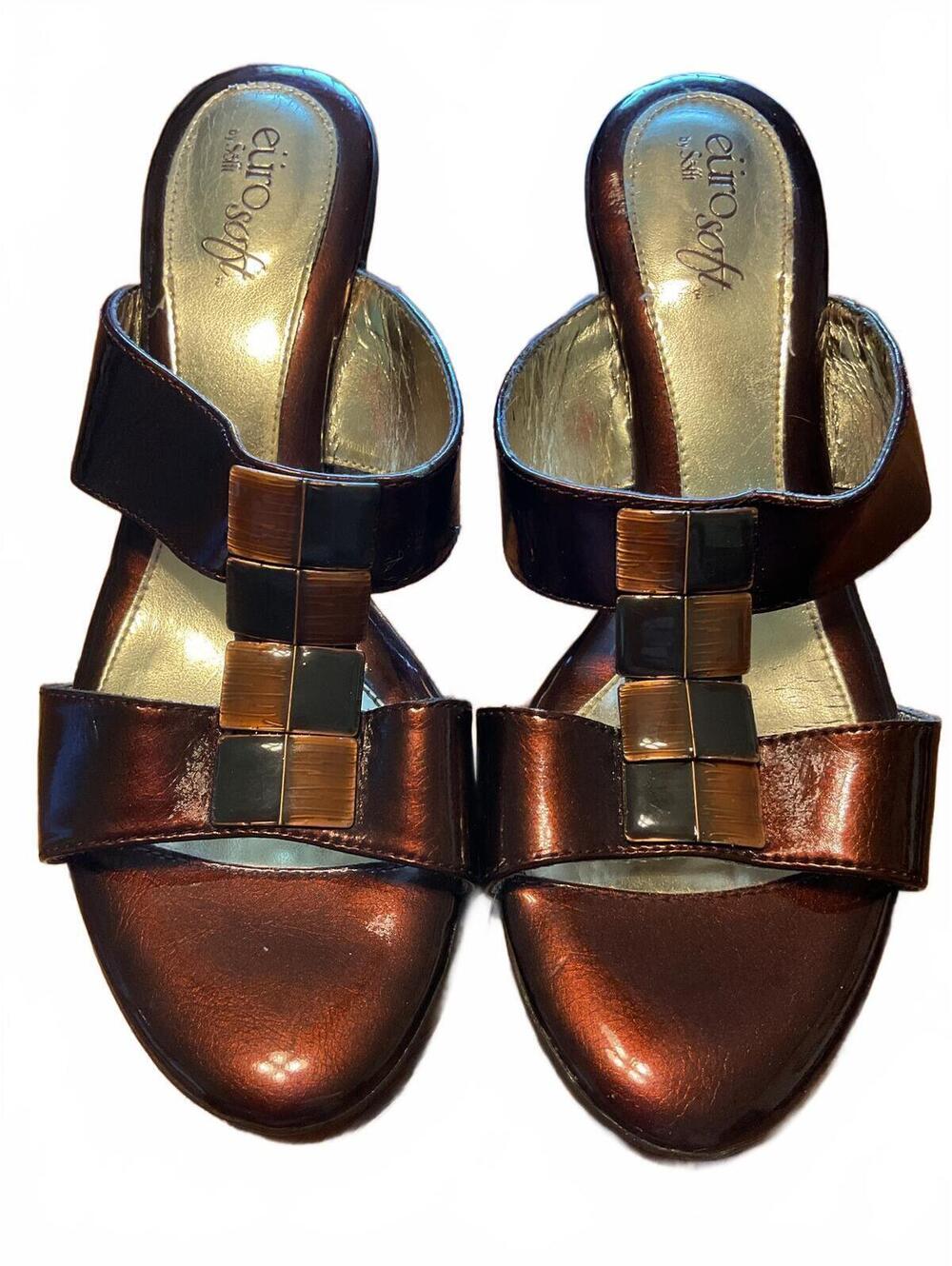 Leather Metallic brown slide sandals, by Sofft, bronze & black hardware, Size 6M